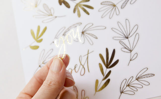 Video : How to Make Print & Cut Hot Foil Stickers (White & Clear)